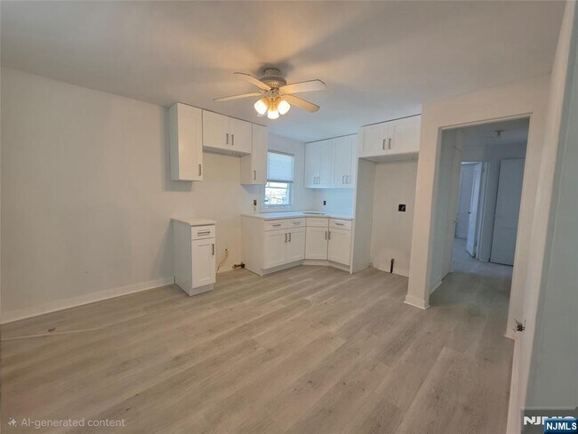 Building Photo - 683 Kingsland Ave