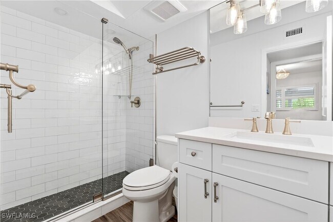 Building Photo - 3930 Belair Ln