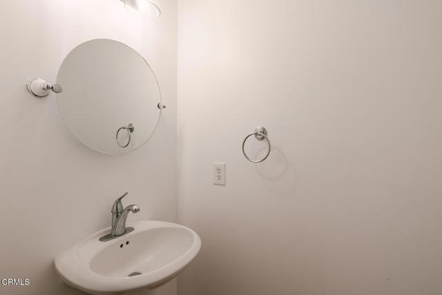 Building Photo - 2409 Olive Ave