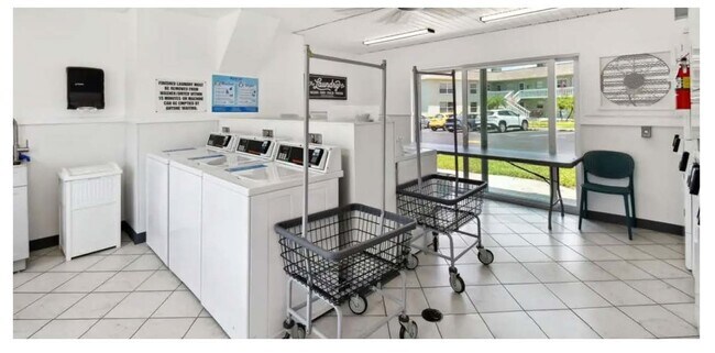 Building Photo - 1250 S Pinellas Ave