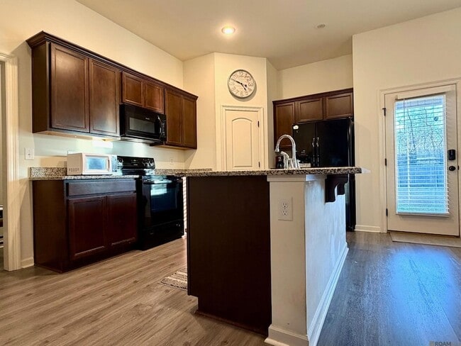 Building Photo - 40087 Trace Ave