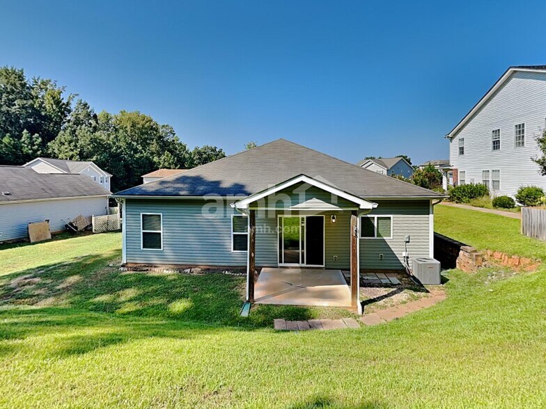 Building Photo - 15 Bevington Ct