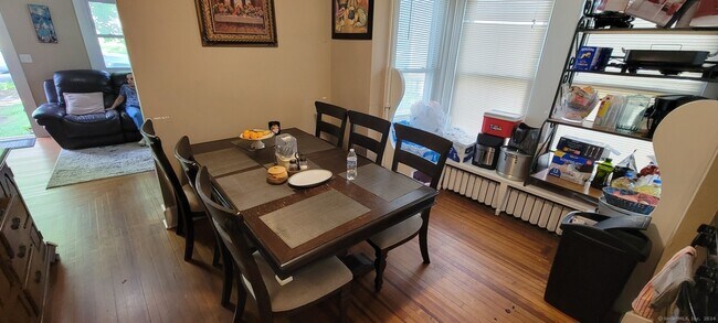 Building Photo - 39 Division St