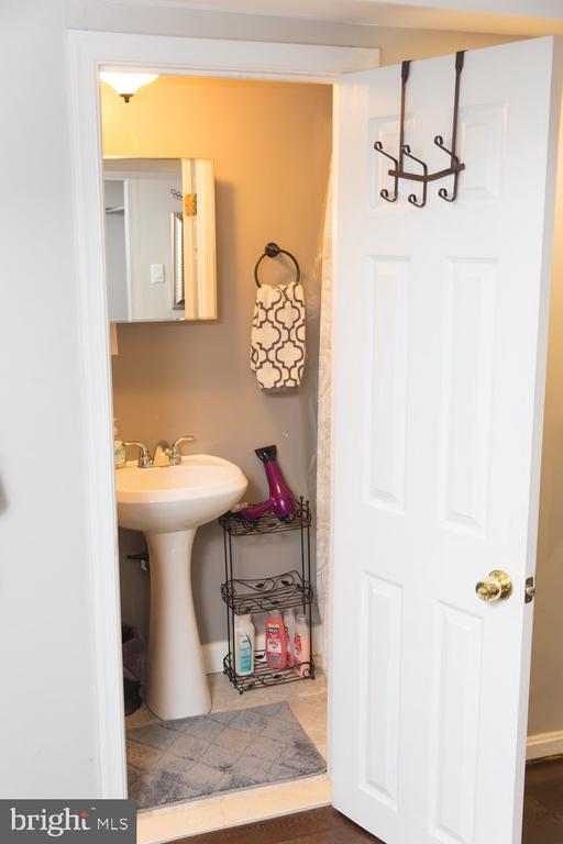 Building Photo - 1133 Morse St NE