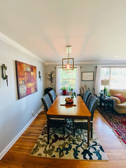 Building Photo - 2507 Sandy Dr