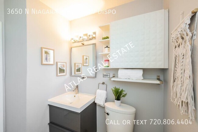 Building Photo - Desirable 4 bed /2 bath home in the middle...