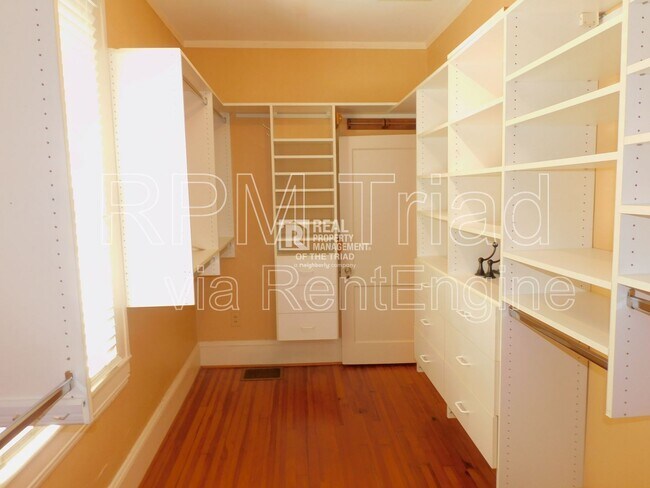 Building Photo - 1224 Glade St NW