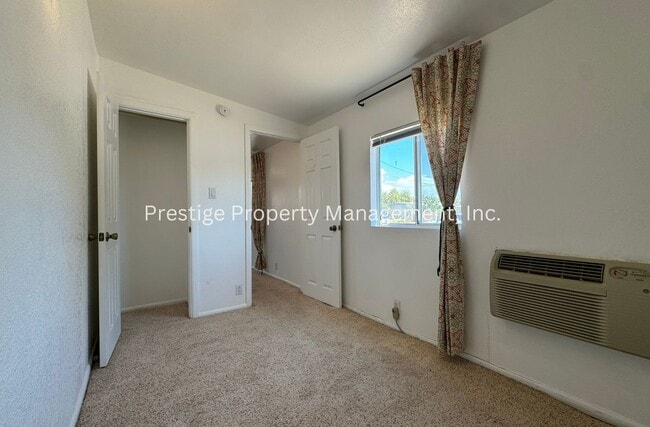 Building Photo - 3301 E Flower St