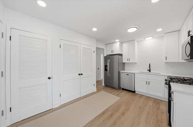 Building Photo - 5220 State Rd