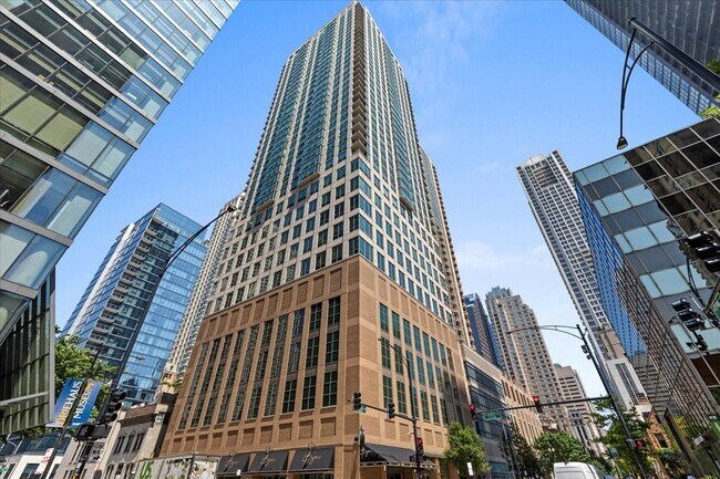 Building Photo - 2 E Erie St