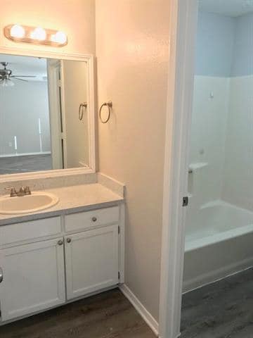 Building Photo - 408 Signal Hill Ct N