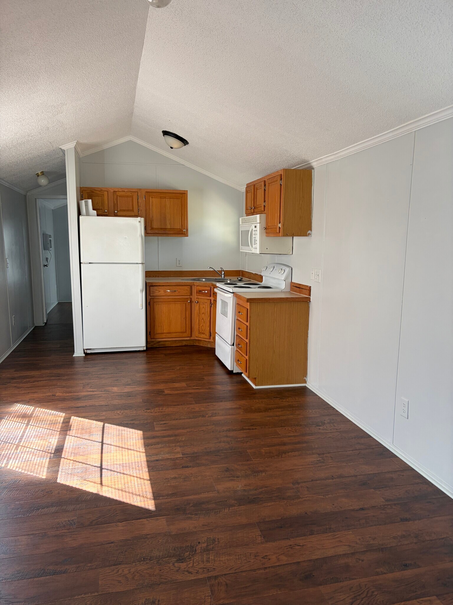 Building Photo - 2072 S Jefferson St