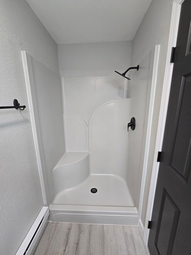 Building Photo - 1 Bedroom 1 Bathroom Apartment in the heart of Osage Beach!!