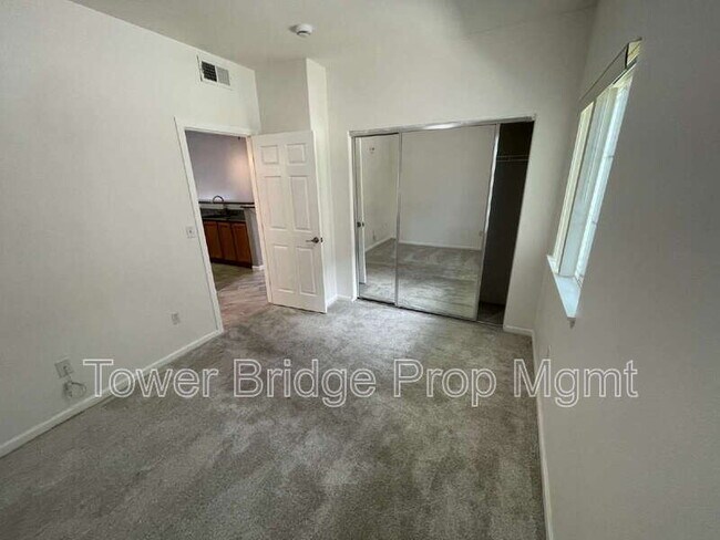 Building Photo - 4200 E Commerce Way