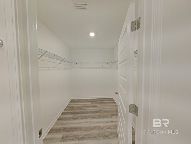 Building Photo - 8808 Summer Bay Ln