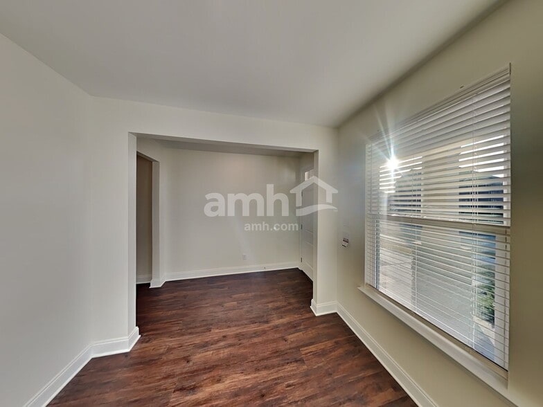 Building Photo - 114 Marin Dr