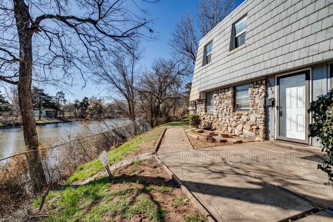 Building Photo - 6048 NW Expressway