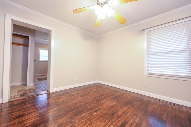 Building Photo - 522 N 25th St