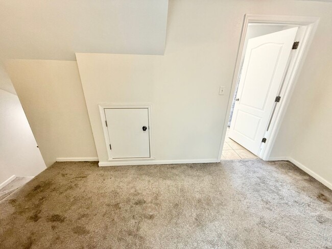 Building Photo - **4bed near MIL base- GRANITE/STAINLESS STEEL Appliances~ Roomates welcome!