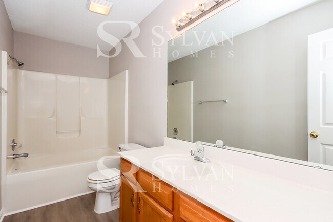 Building Photo - Come check out this beautiful home in Midway East.