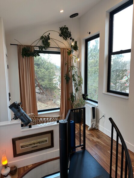 Building Photo - 230 Cyteworth Rd