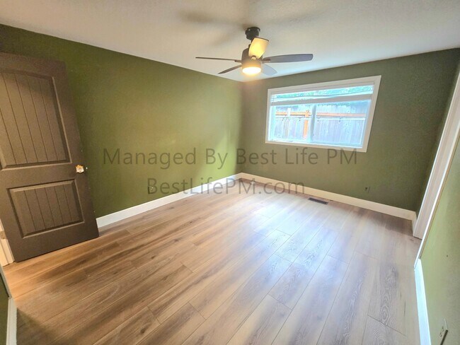 Building Photo - 150 Narain Ct