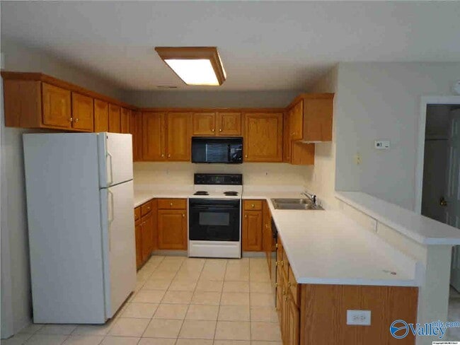 Building Photo - 121 Michli Rd