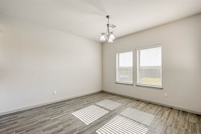 Building Photo - 7910 Cypress Country Dr