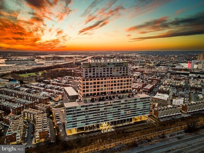 Building Photo - 1200 Steuart St