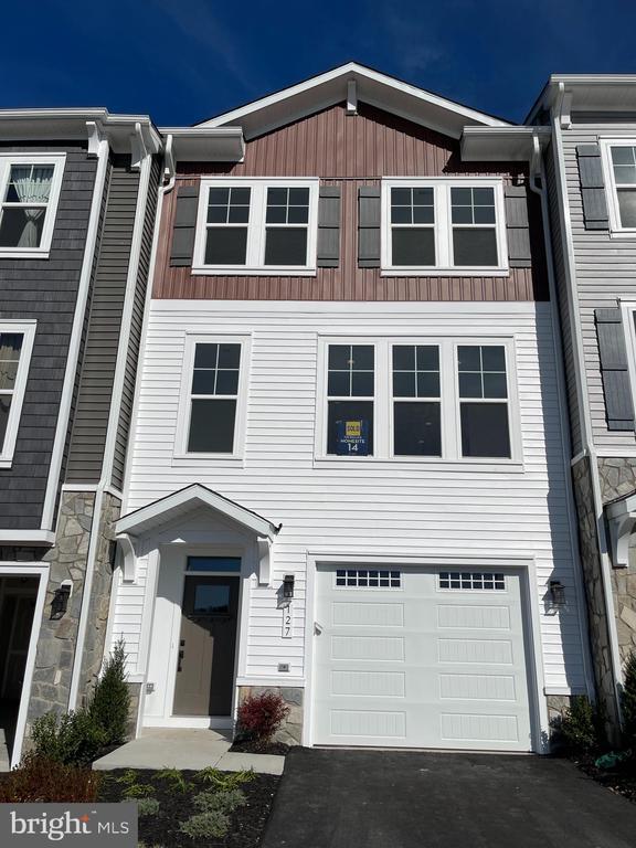 Building Photo - 127 Wake Robin Ct