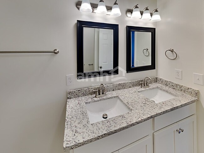 Building Photo - 6832 Scarlet Ridge Dr