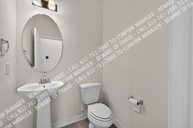 Building Photo - 395 Boroughbridge Dr
