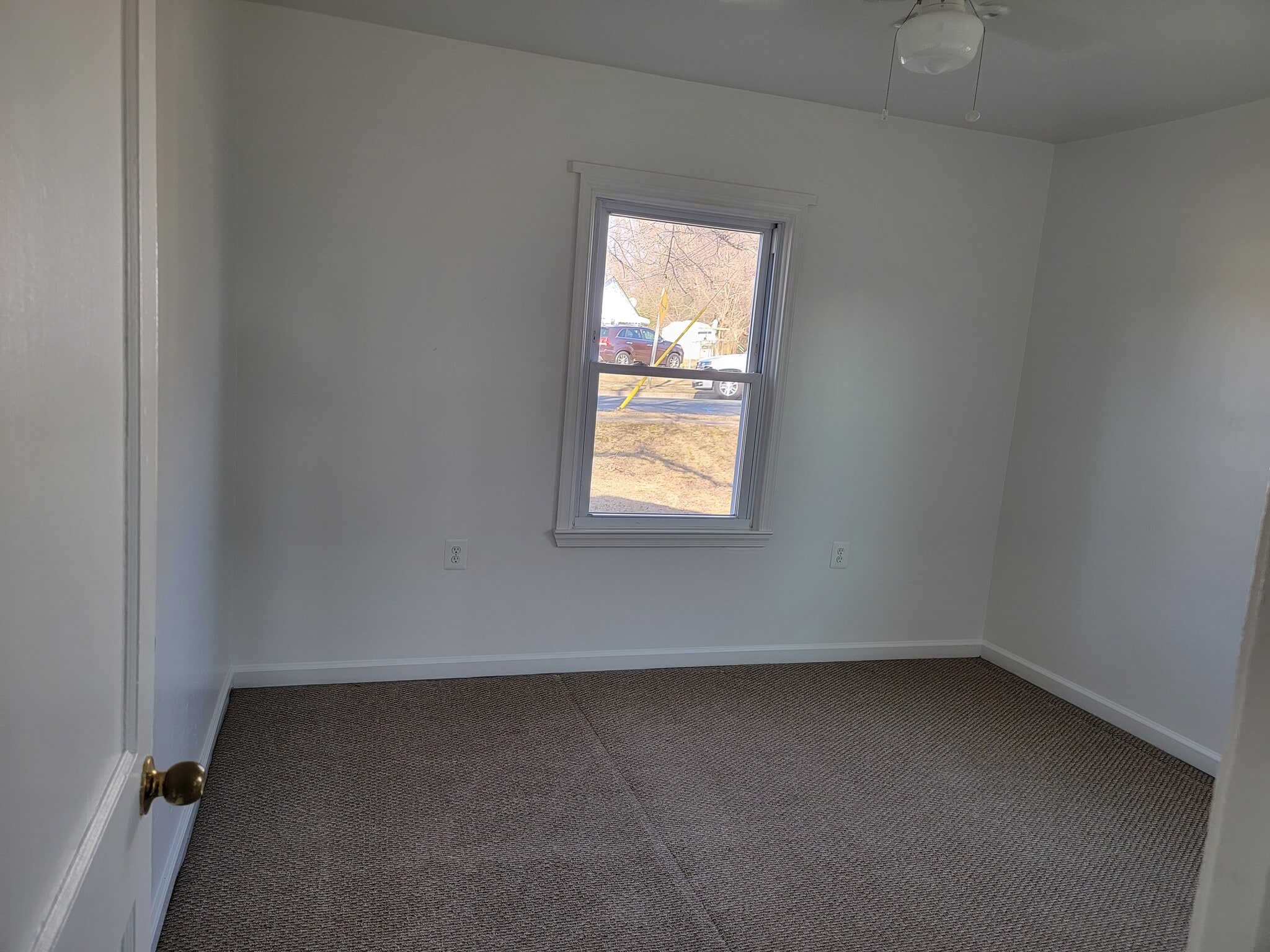 Building Photo - 682 Plater St