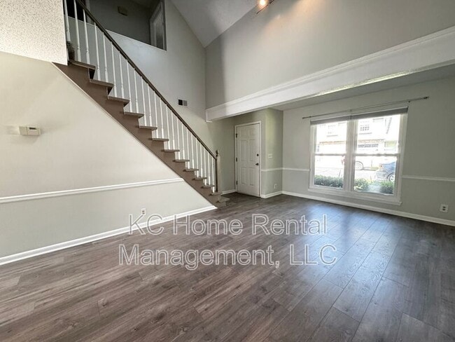 Building Photo - 8592 Perry Ln