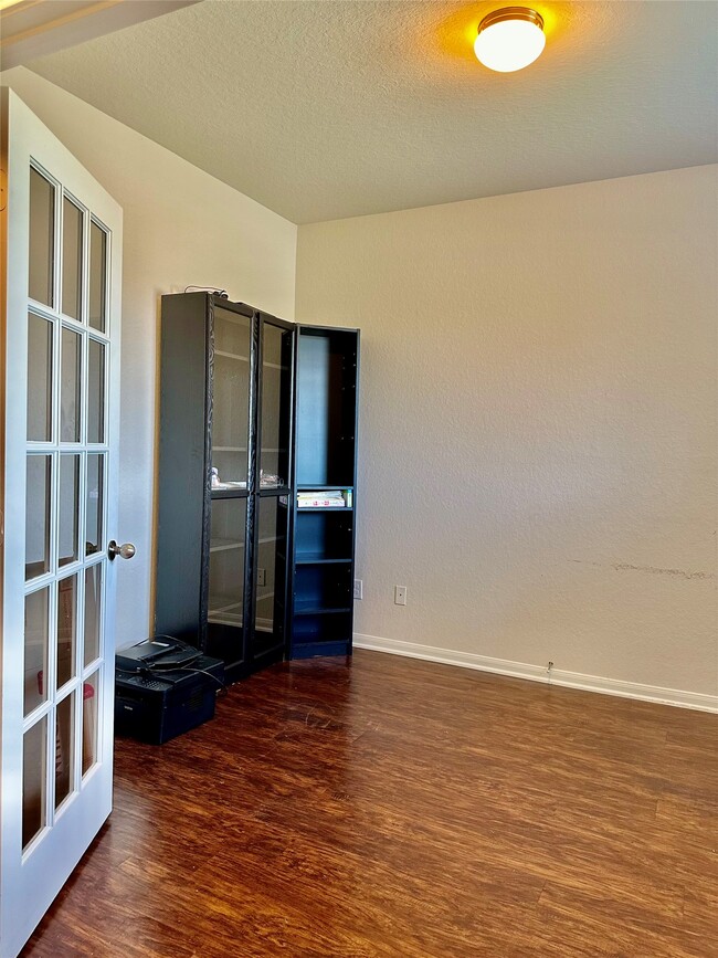 Building Photo - 18622 Each Elm Way