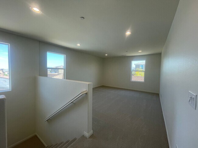 Building Photo - Victorville New Construction 5 bedroom!