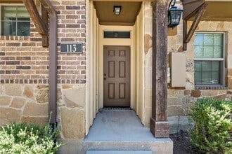 Building Photo - 113 Armored Ave