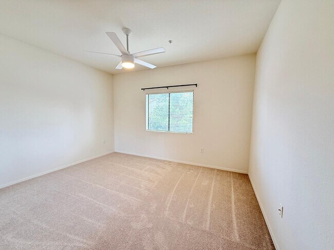 Building Photo - 9455 E Raintree Dr