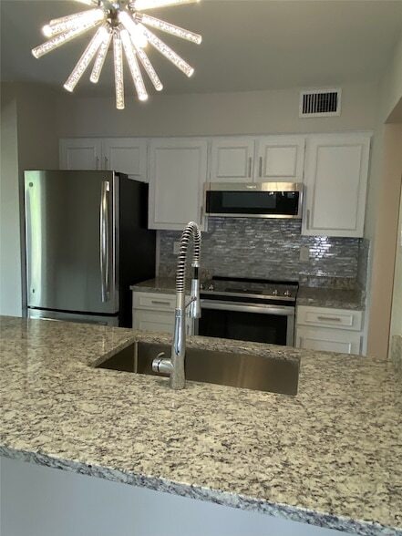 Building Photo - 3936 Travis St