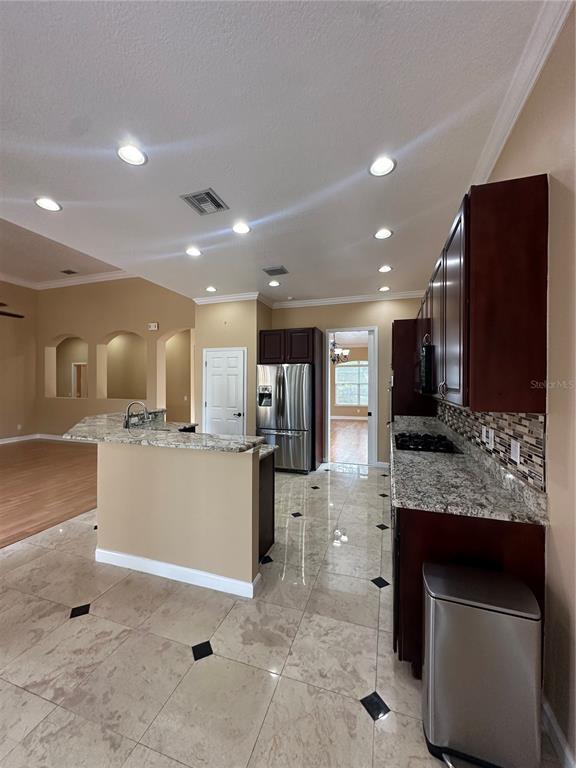 Building Photo - 7729 Aralia Way