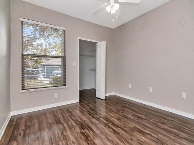Building Photo - Ground Floor 2 Bedroom 1 Bathroom in Riverview, FL - Walk to Riverview Theater