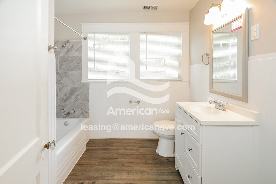 Building Photo - 118 Vines Ave