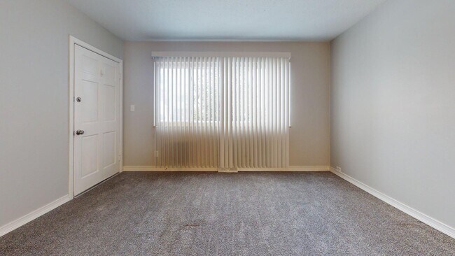 Building Photo - 7405 Marlborough Ave