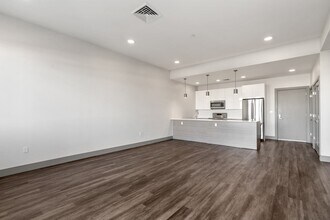 Building Photo - 400 Mystic Ave