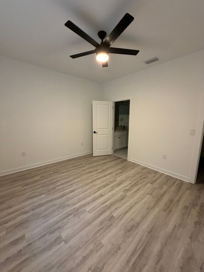 Building Photo - 1117 Abrams Blvd