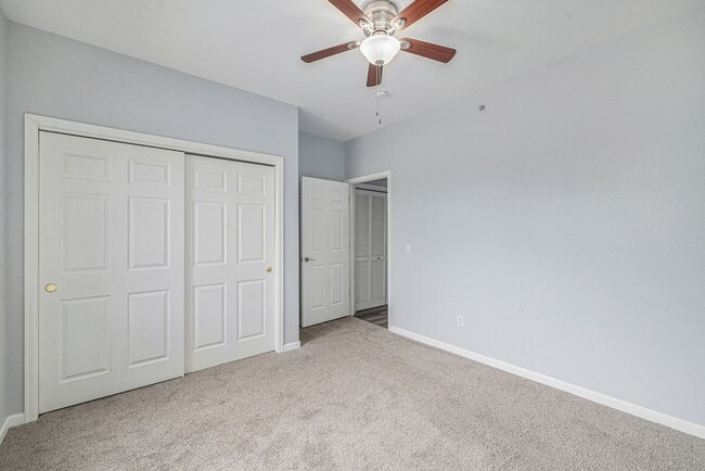 Building Photo - Spacious 2 bedroom home in the heart of Pa...
