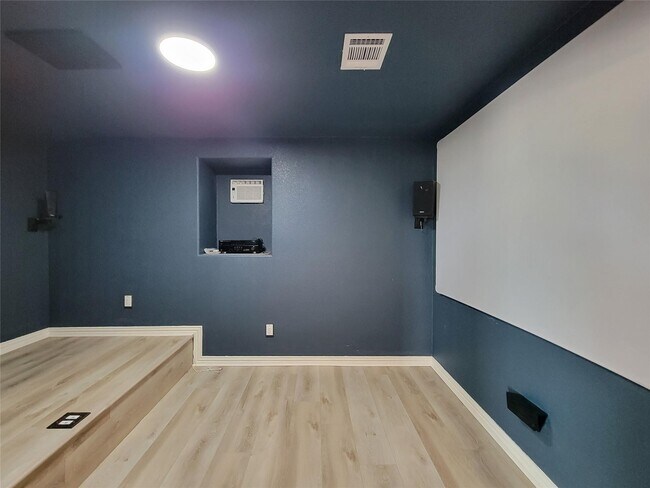Building Photo - 28638 Monarch Cliffs Dr
