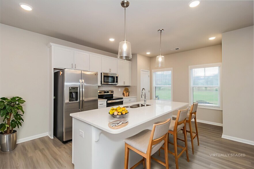 Building Photo - 807 Calvin Pk Dr