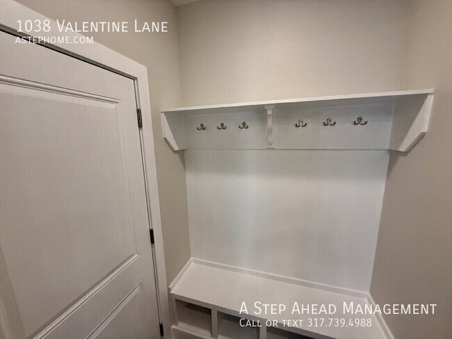 Building Photo - 1038 Valentine Ln