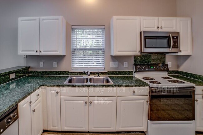 Building Photo - 6434 Gatesville Ln